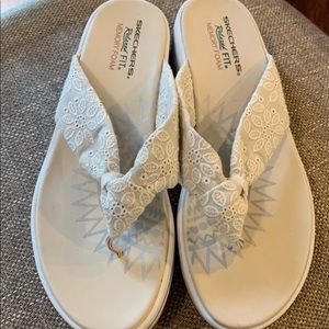 Skechers Memory Foam Flip Flops